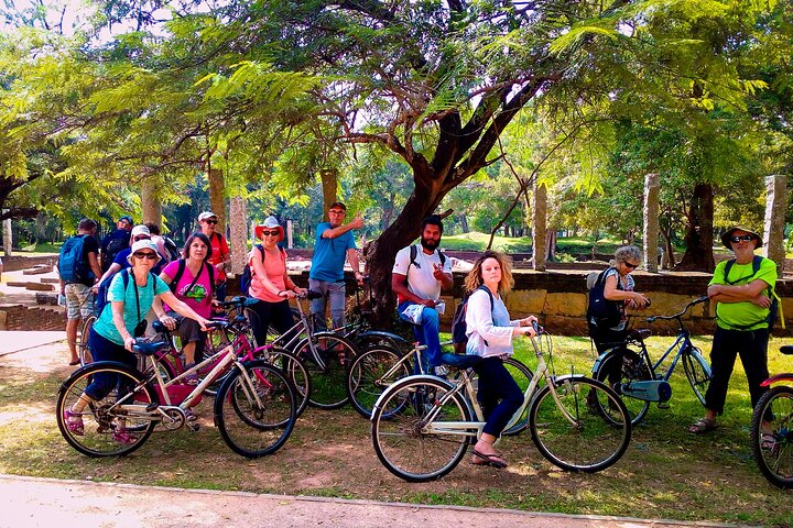 BICYCLE + GUIDED TOUR for explore anuradhapura history & culture  - Photo 1 of 25